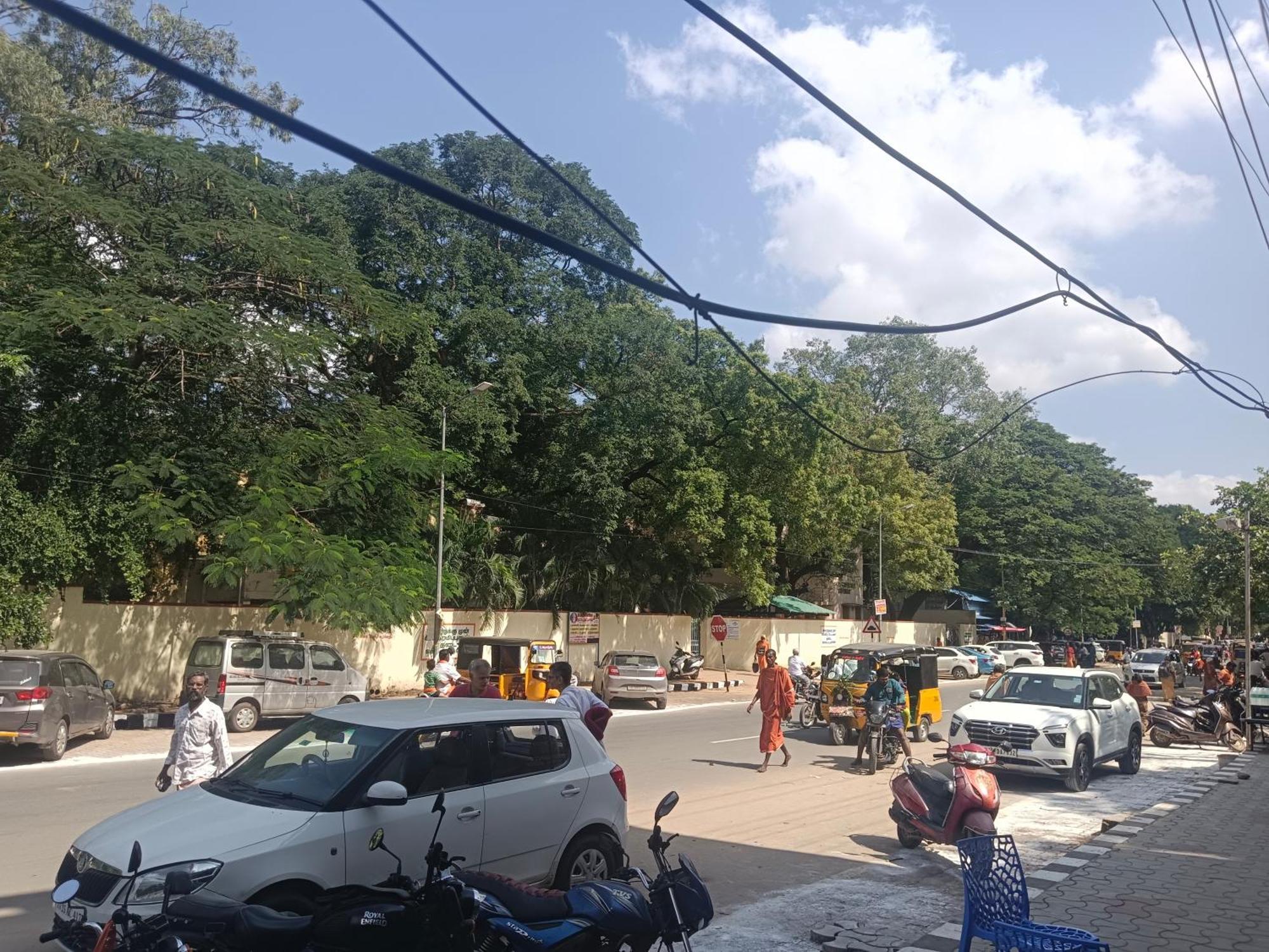 ホテル Malar Park Tiruvannāmalai エクステリア 写真